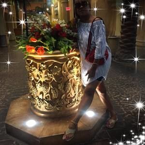 Meet your Posher, Lynda